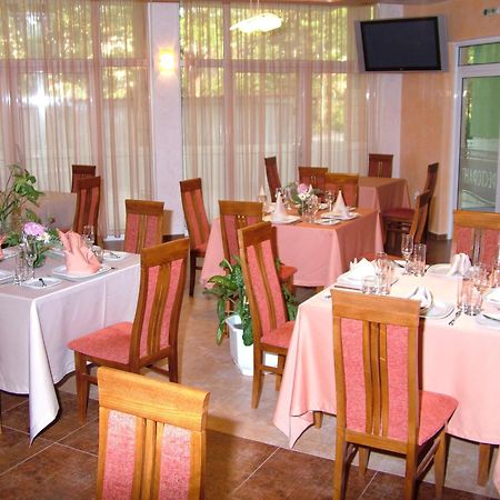 Family Hotel Gabrovo Ngoại thất bức ảnh