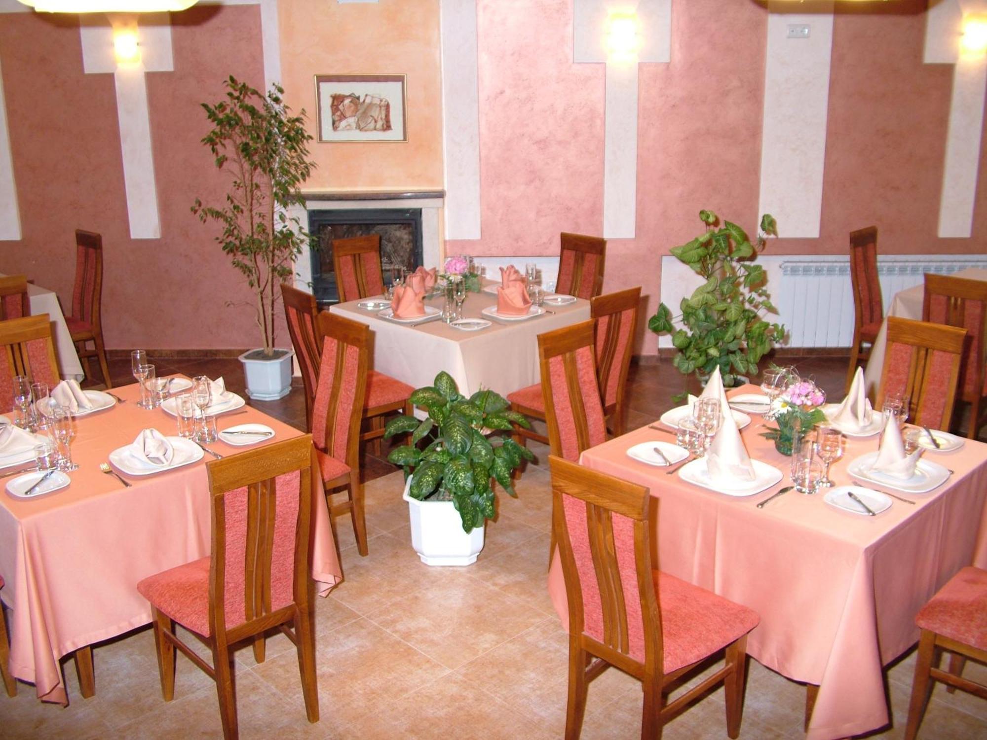 Family Hotel Gabrovo Ngoại thất bức ảnh
