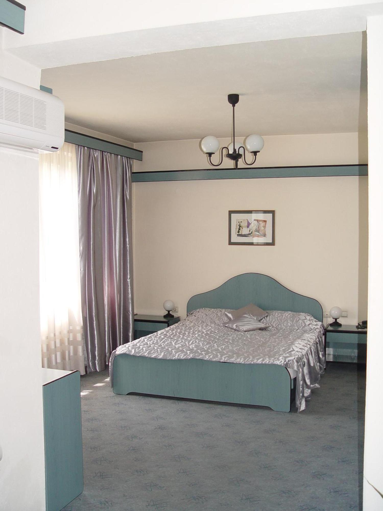 Family Hotel Gabrovo Ngoại thất bức ảnh