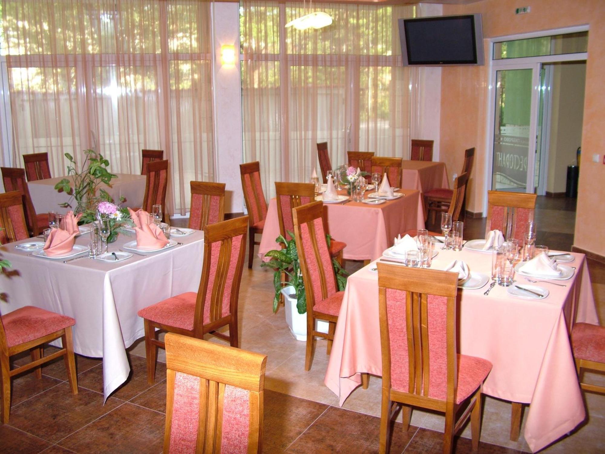 Family Hotel Gabrovo Ngoại thất bức ảnh